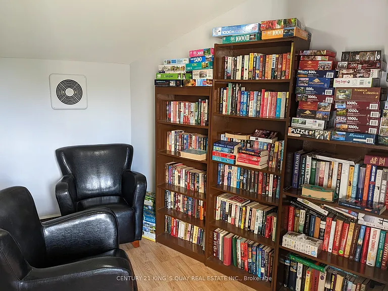 221 Park St N #211A — Photo 15