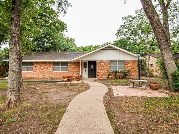 2nd image of 1809 Glenbrook Dr