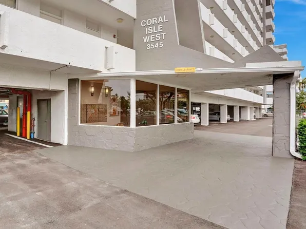 3545 NE 166th St #5, North Miami Beach, FL 33160