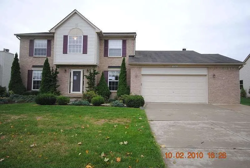 4800 Sycamore Dr photo 1