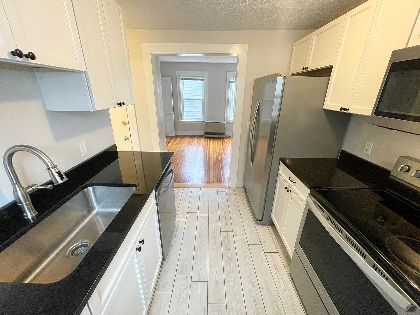 180 Grant Street — Photo 2