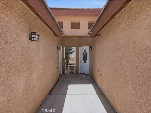 4th image of 16346 Teton St