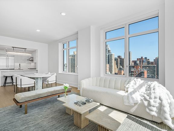 4th image of 250 E 83rd St #Penthouse 1c