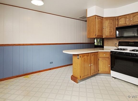 5th image of 36180 N Grandwood Dr