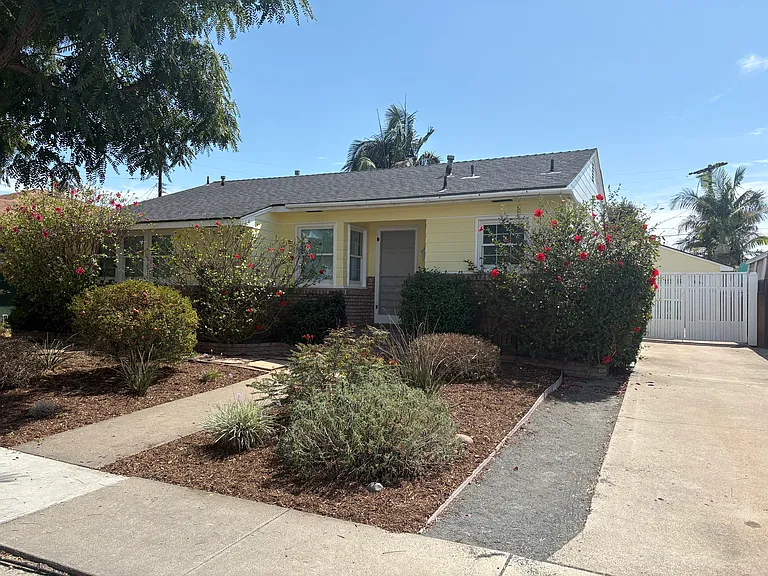 Cottage Ave — Photo 2