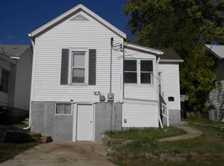 316 Stewart St, De Soto, MO 63020