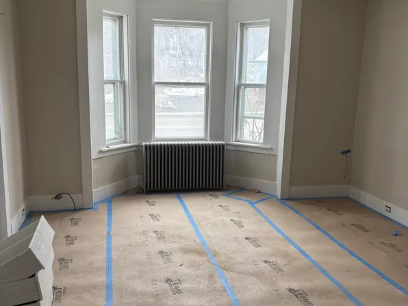 995 Western Ave #1, Brattleboro, VT 05301