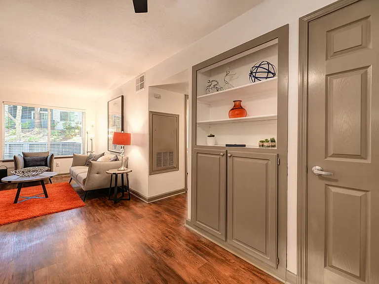 Sandpiper 1 bedroom Living and Dining area