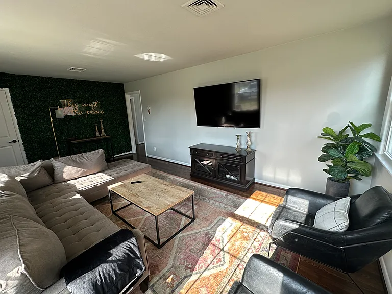 6504 Upton Ln — Photo 14