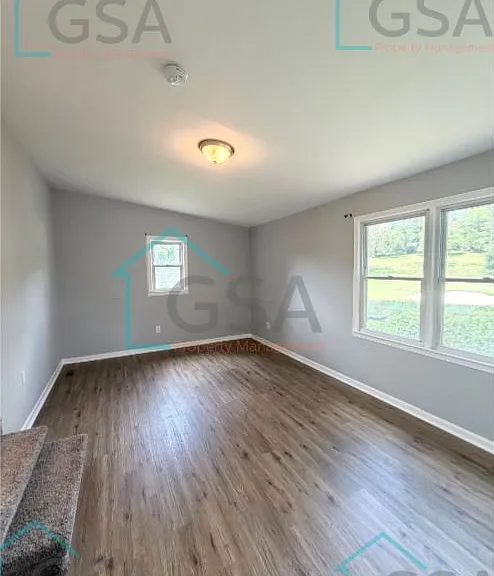 15 Penrose Ave — Photo 8