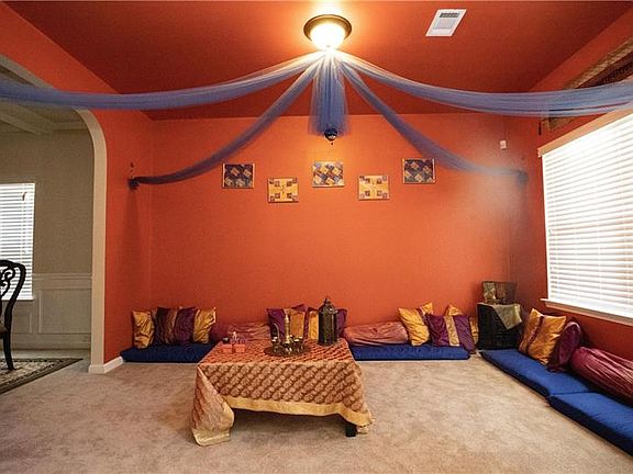 4th image of 118 Gloster Park Ct
