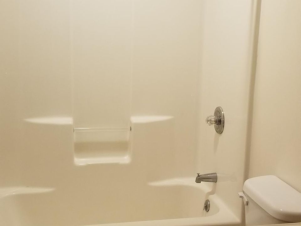 2nd image of 170 Front St