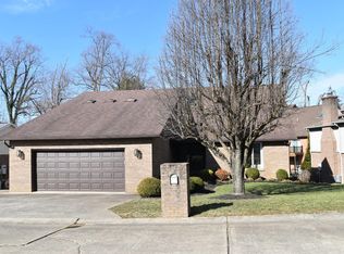 104 Oak Tree Ln, Huntington, WV 25701