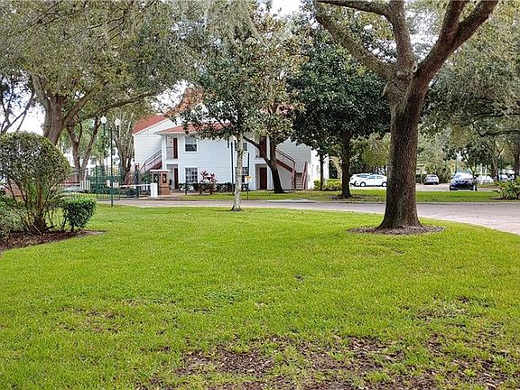 4th image of 11500 Westwood Blvd #224