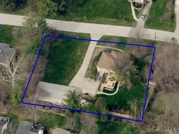 8357 Richland Dr, Cincinnati, OH 45255