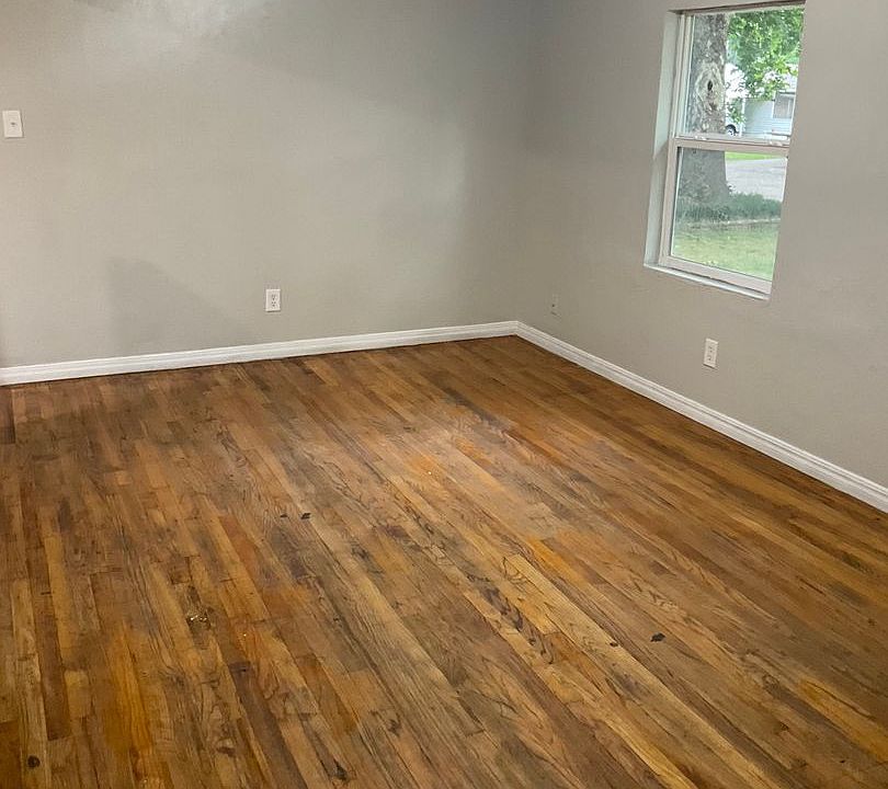 2nd image of 3309 Brookside Dr