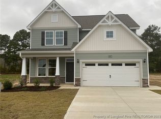 6847 Running Fox Rd, Hope Mills, NC 28348