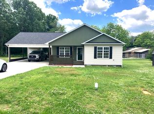 100 Melody Ln, Thomasville, NC 27360