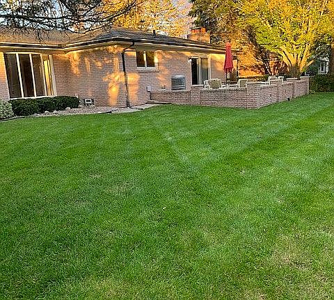 3rd image of 4746 Whispering Pines Dr