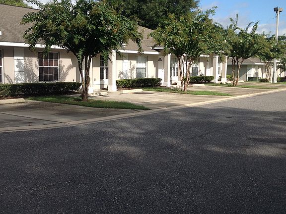 2nd image of 3630 NE 8th Pl APT 203
