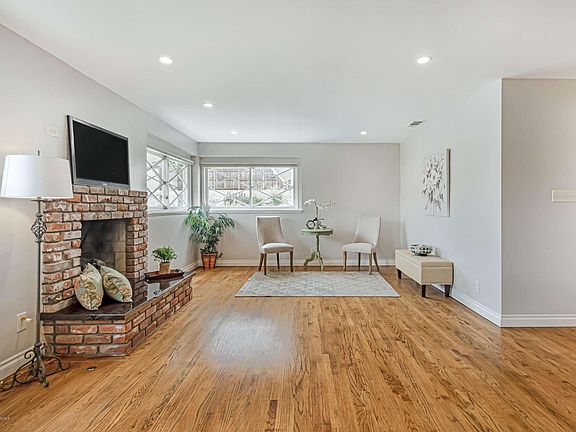 4th image of 4935 Briggs Ave