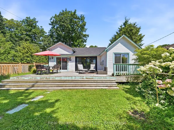 7 Oliver Dr, Tiny, ON L0L 2J0