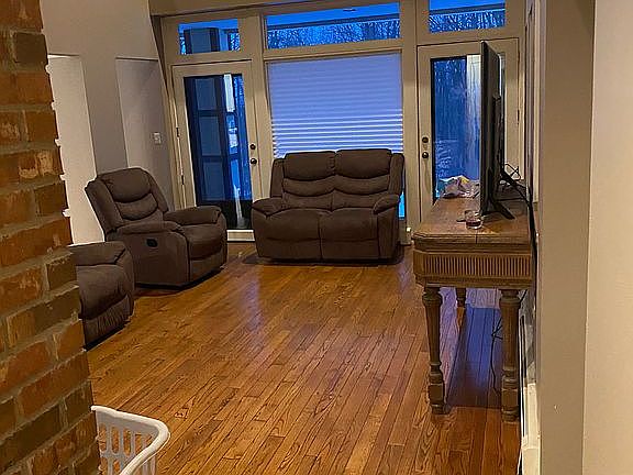 family room w/ fireplace