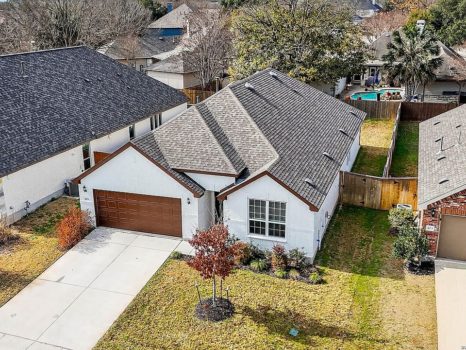 1st image of 469 Rosemellow St