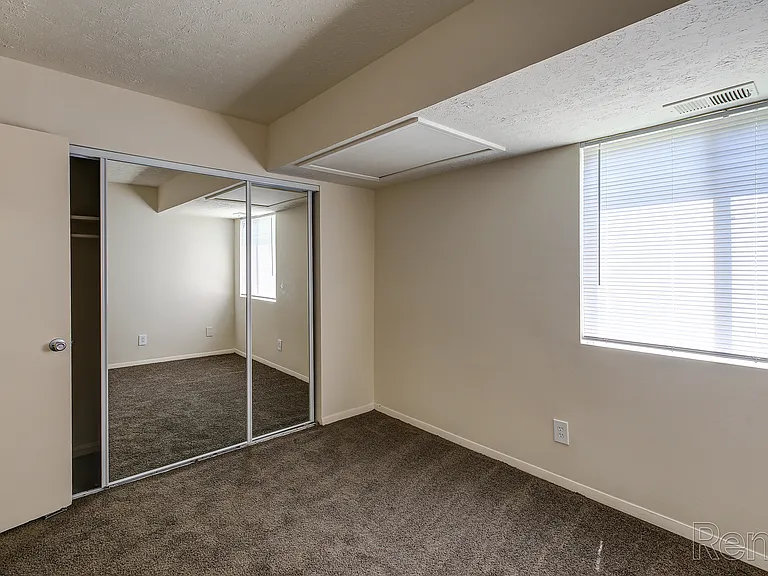 Glenview Apartments — Photo 94