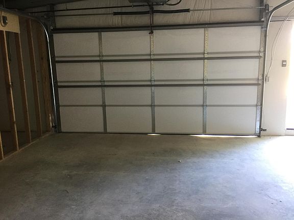 5th image of 703 N Peoria Ave
