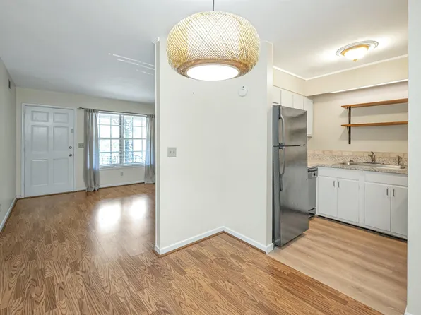 2727 Highland Ave S APT 204, Birmingham, AL 35205