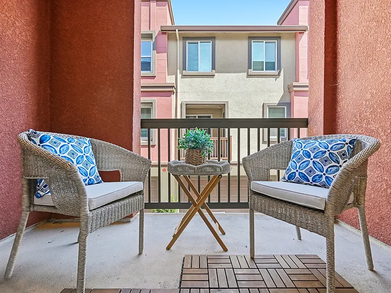 1321 Lee Pl — Photo 32
