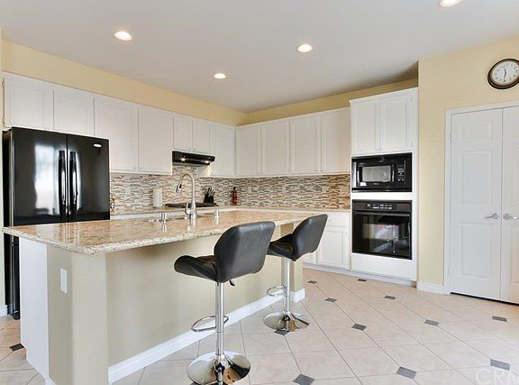 3rd image of 6673 Paso Fino St