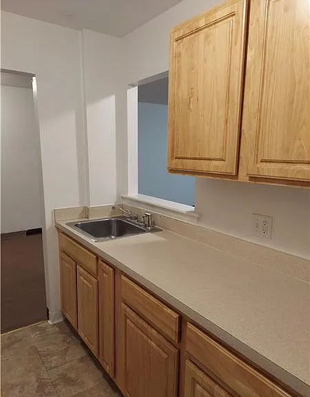 25 Brooks Ave #14 — Photo 2