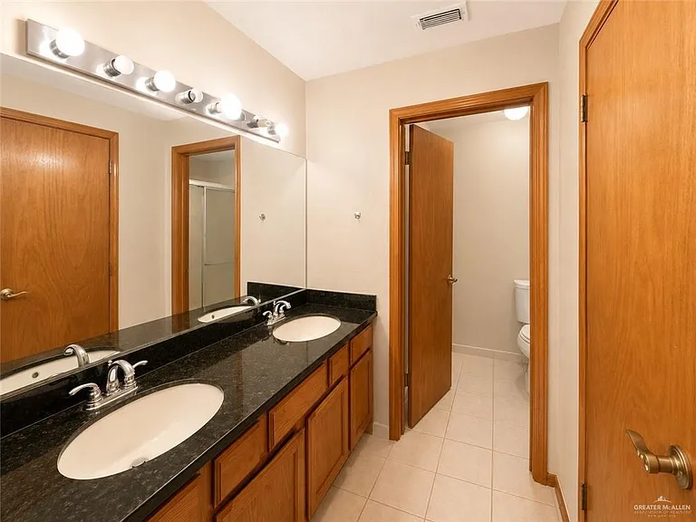 301 La Vista Ave #49 — Photo 7