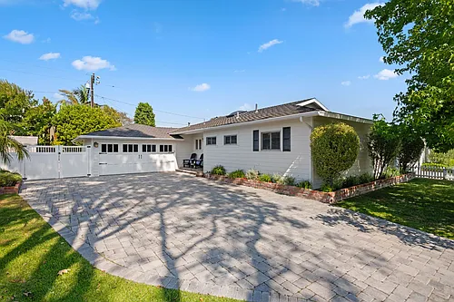 1912 Diana Ln Photo 1