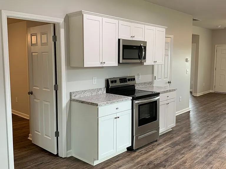 310 Tiffany Ln — Photo 11