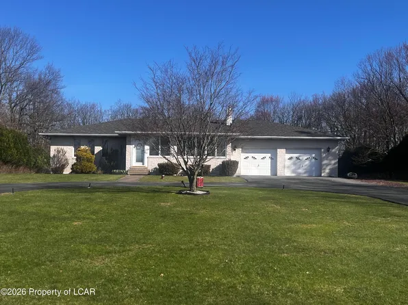 137 Forest Hills Acres, Hazleton, PA 18201