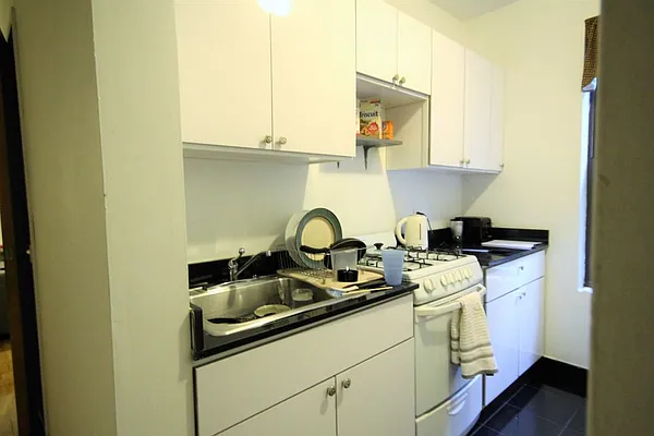 Rented by Dynamik Realty | media 25