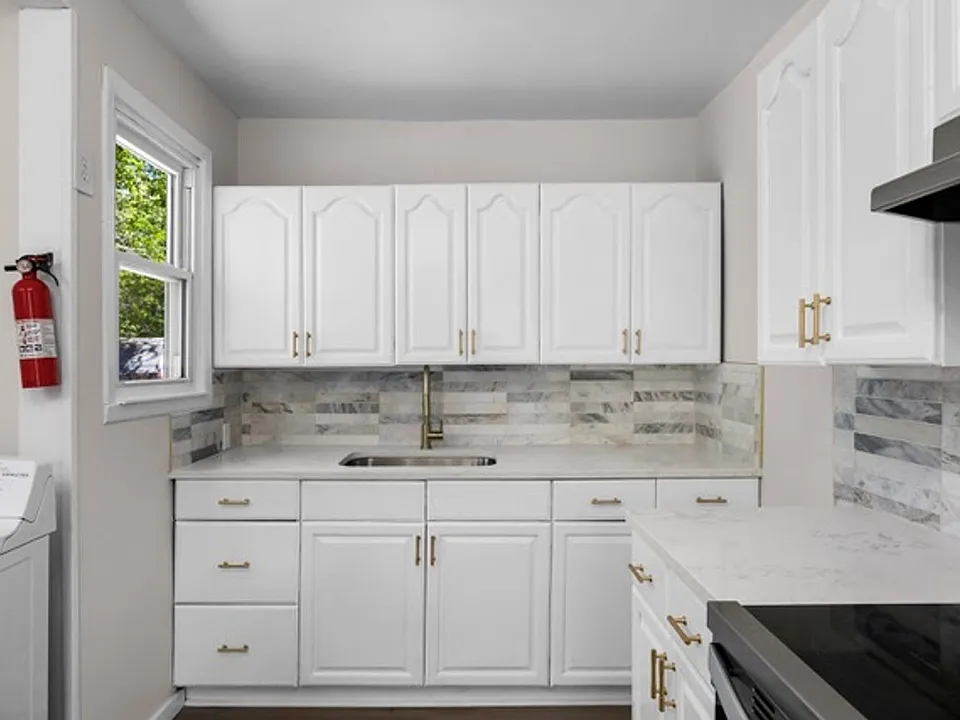 7 Coville Dr