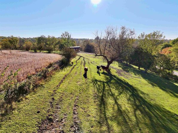 46 Ac County Road W, Hazel Green, WI 53811