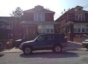 2nd image of 1754 E 53rd St