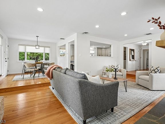 4th image of 15 Lessing Road