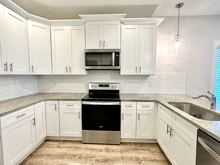630 Village Dr #18 — Photo 8