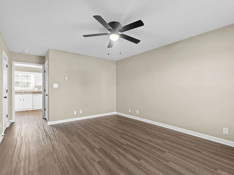 3847 Jockey Dr — Photo 5