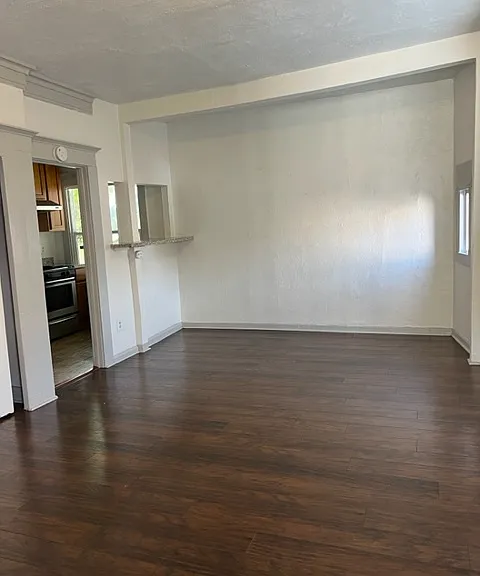 1435 1st Ave #10 — Photo 1