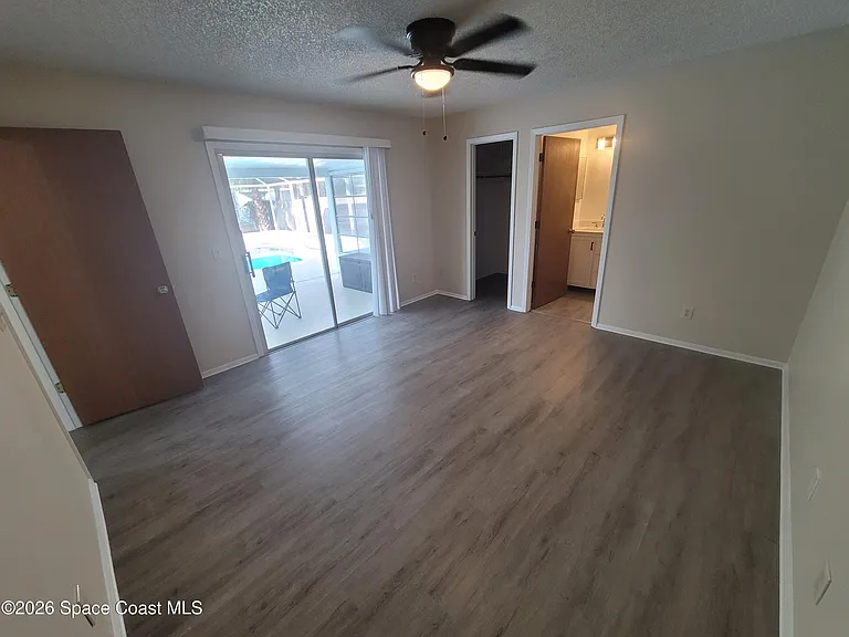 782 Simon St SE — Photo 20