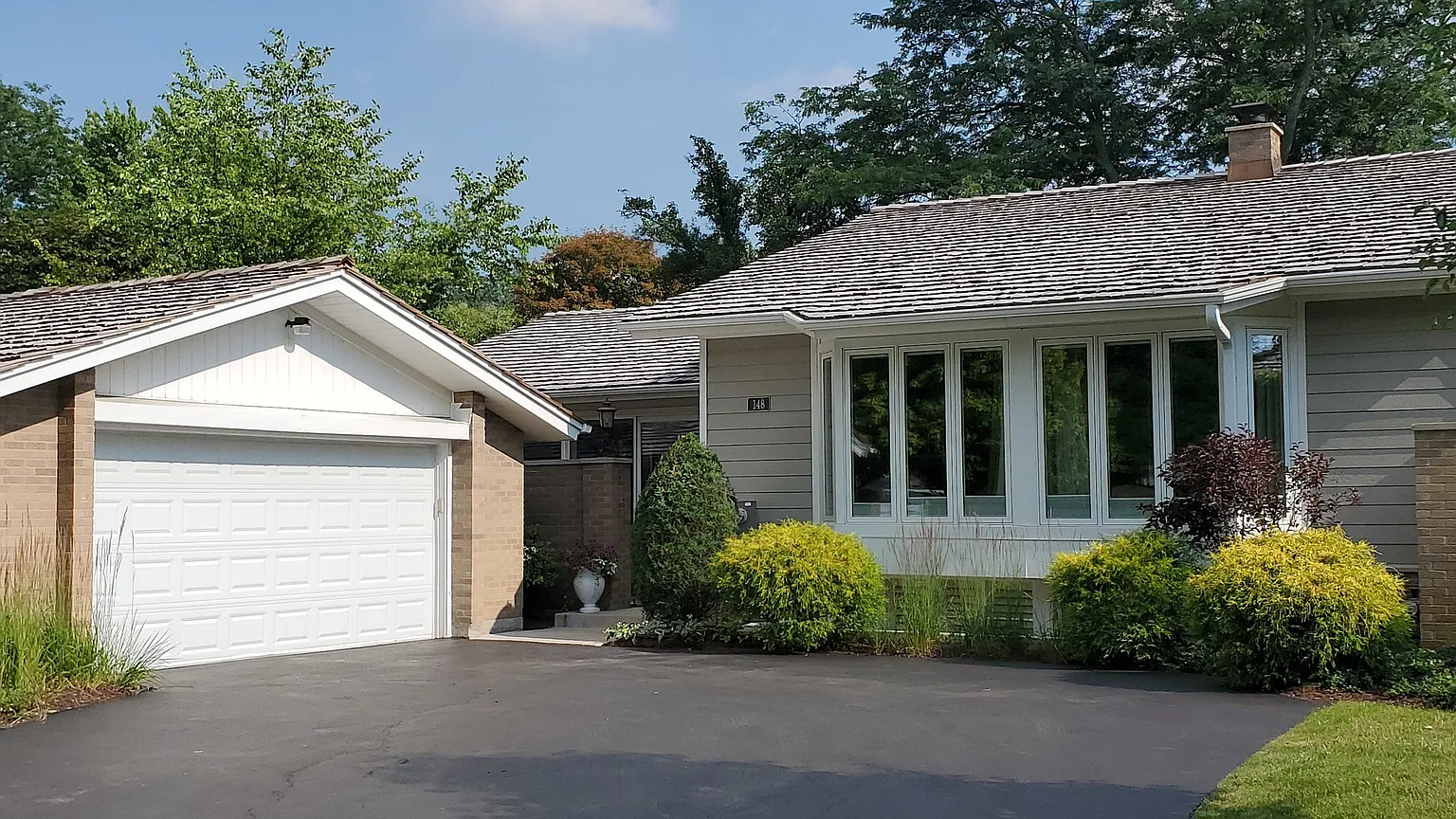148 Briarwood N photo 1