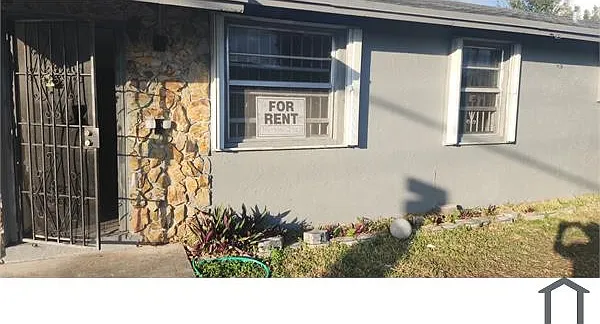 3 bed, 1170 sqft, $2,700 — Photo 2