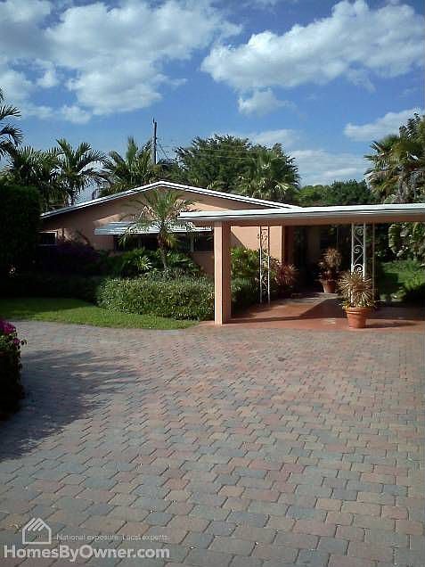 1st image of 517 NE 27th Dr